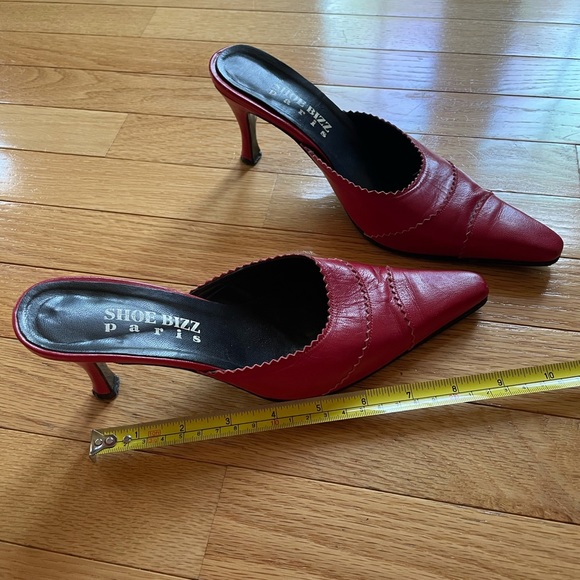 PARIS SHOE BIZZ PARIS FRANCE SLIP ON HEELSr - Picture 5 of 8